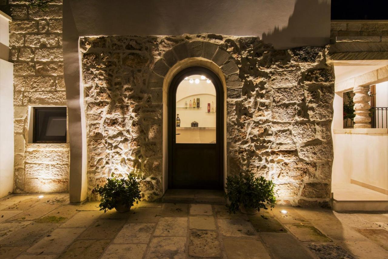 Oikia Vacanze Giuggianello Le Bey Bagian luar foto