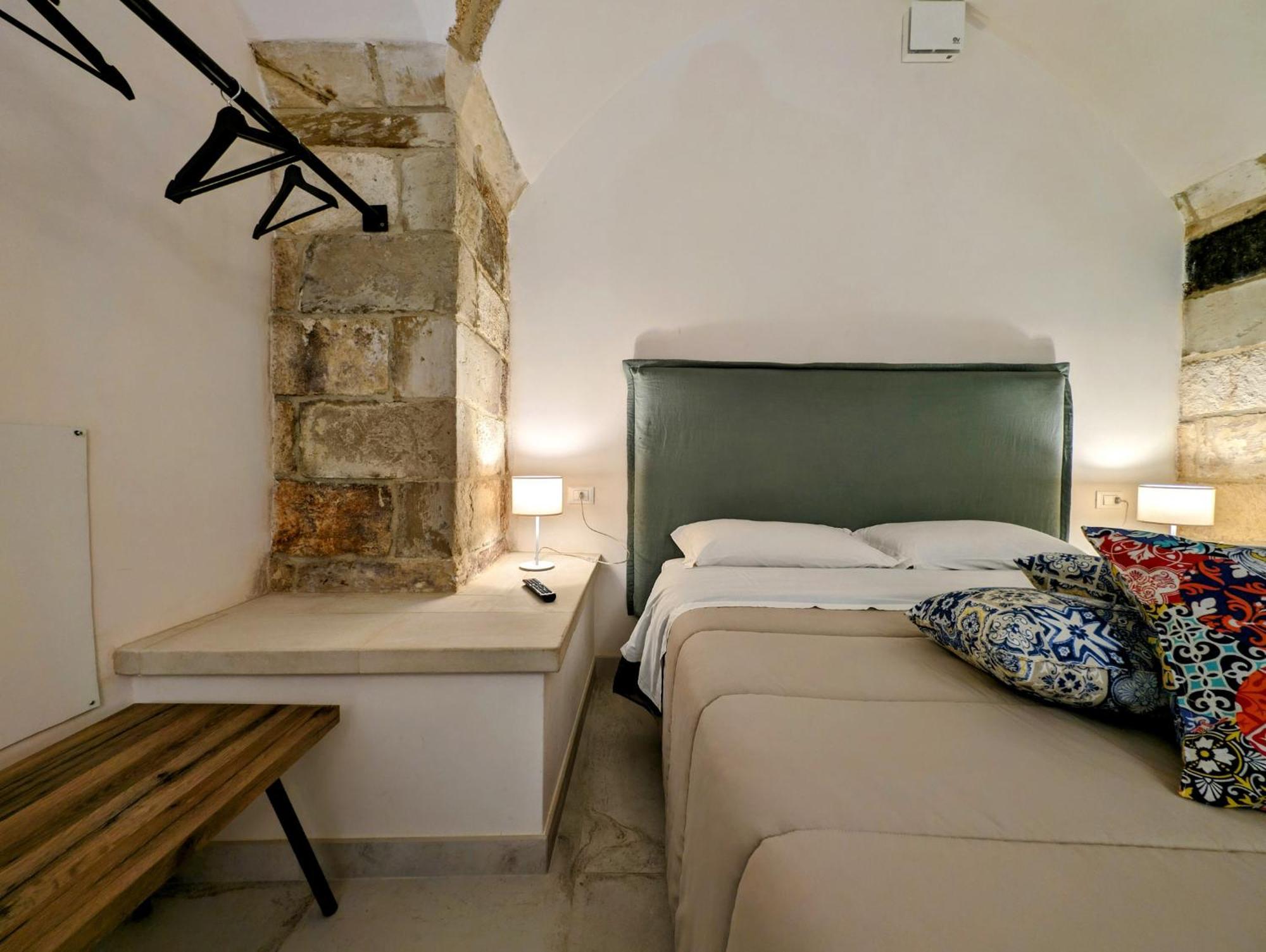 Oikia Vacanze Giuggianello Le Bey Bagian luar foto